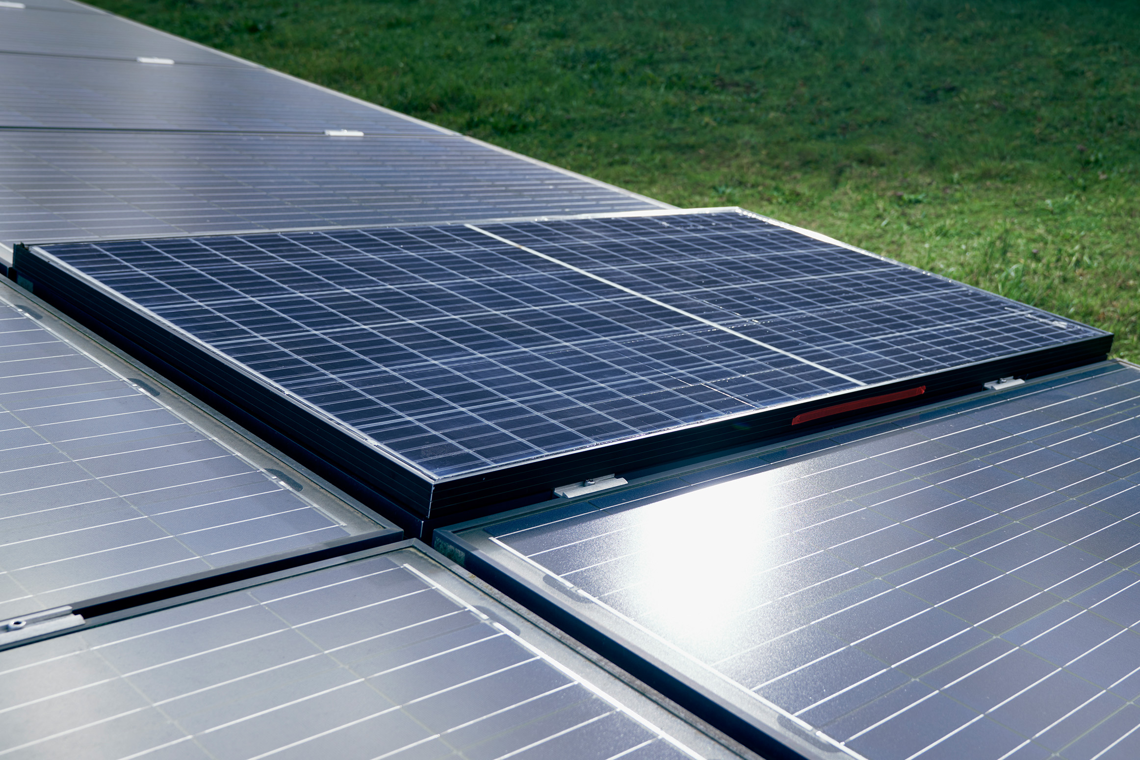 Solarmodul mit antireflektierende Beschichtung von Phytonics.