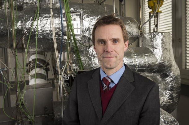 Porträt von Prof. Dr. -Ing. Thomas Wetzel, Mitglied der Institutsleitung am Institut für Thermische Verfahrenstechnik des KIT und Leiter des Karlsruher Flüssigmetalllabors (KALLA))